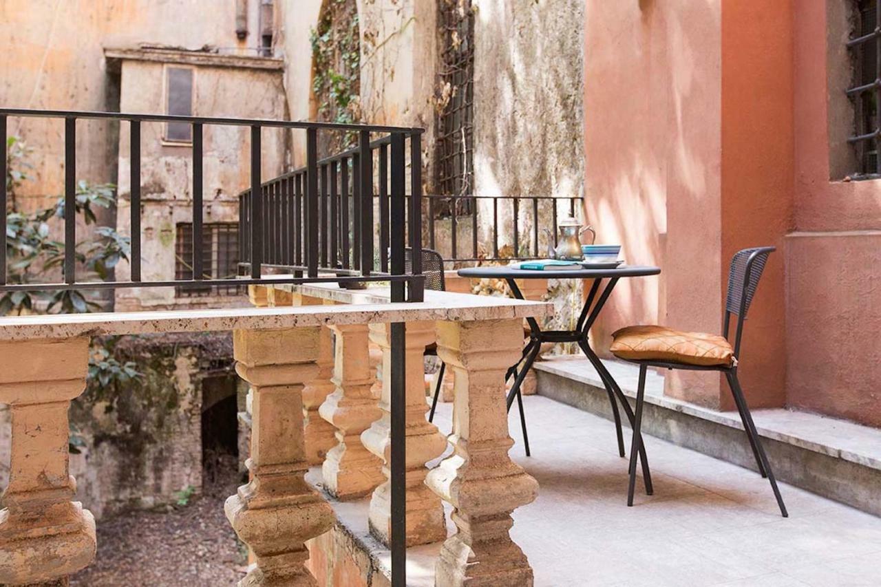 Bernini Near The Trevi Fountain - 4 Bedroom Lägenhet